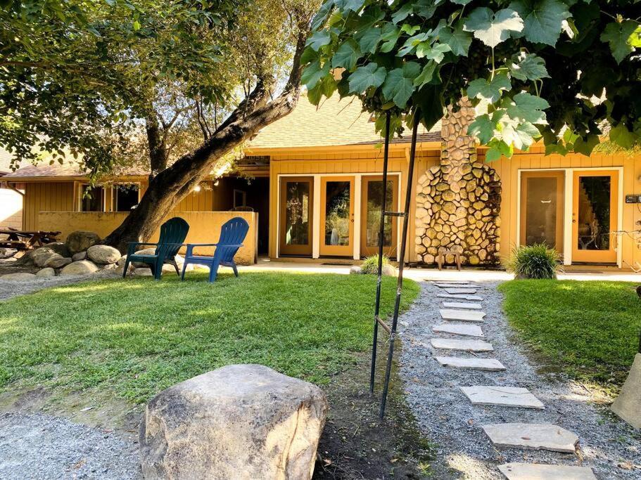 Sequoia Cabin By The River Три-Риверс Экстерьер фото